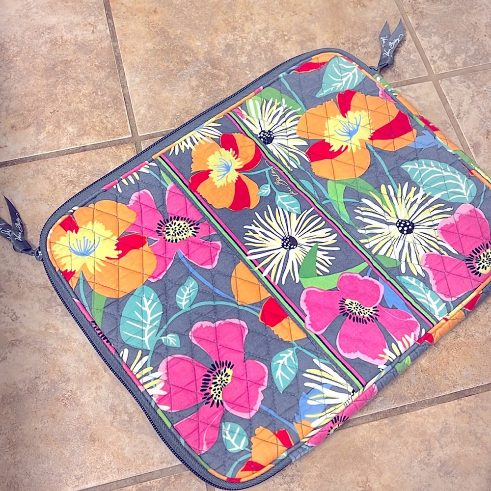 Pedals like new Vera Bradley soft computer case